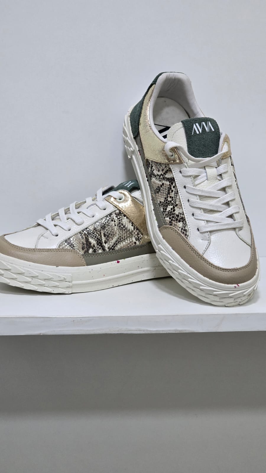 SNEAKER AVVA