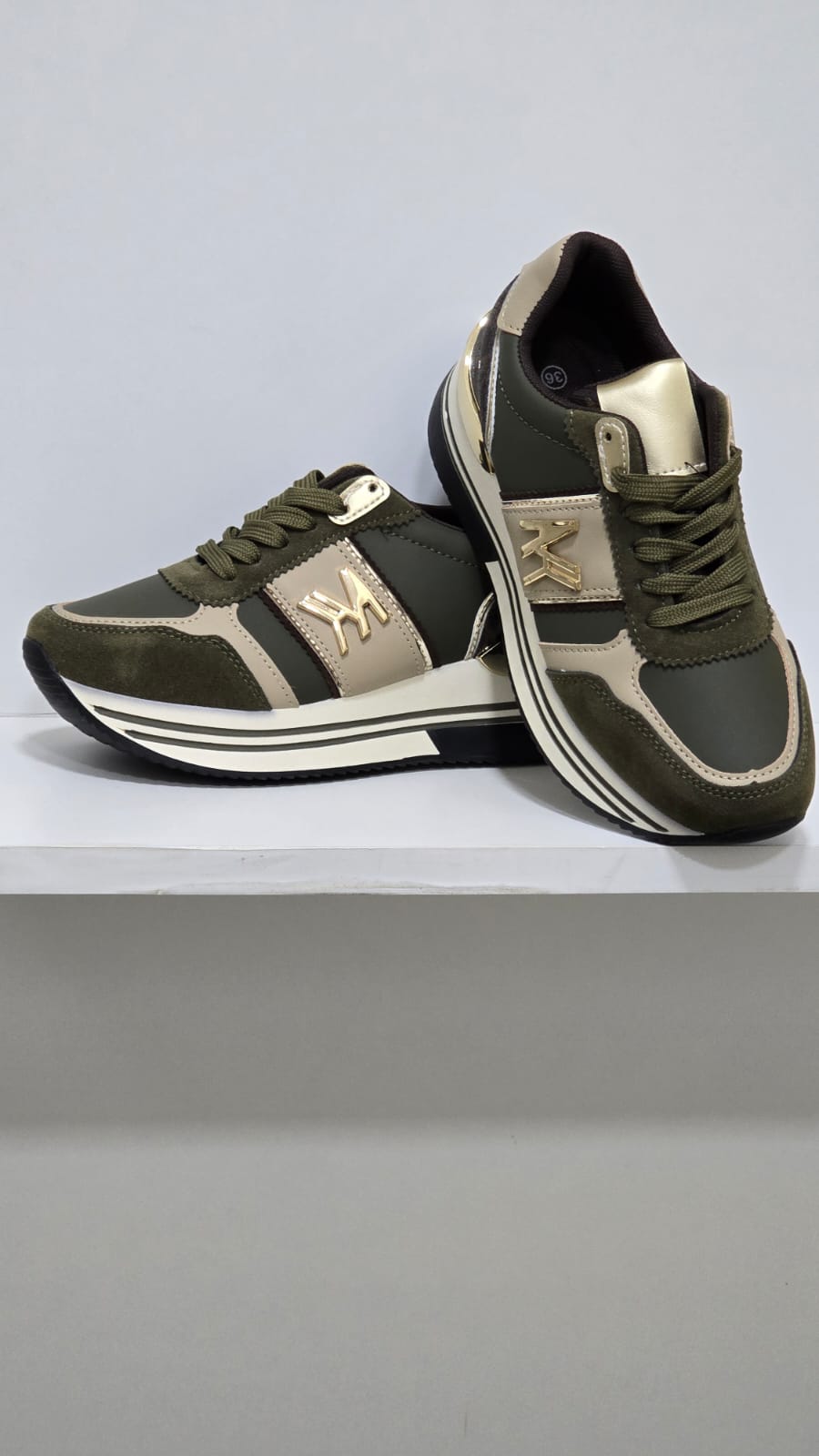 SNEAKERS KATIA