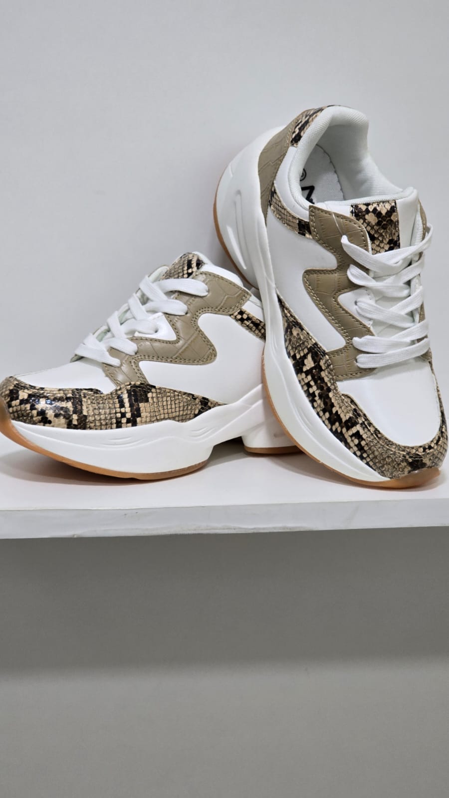 SNEAKER CLARA