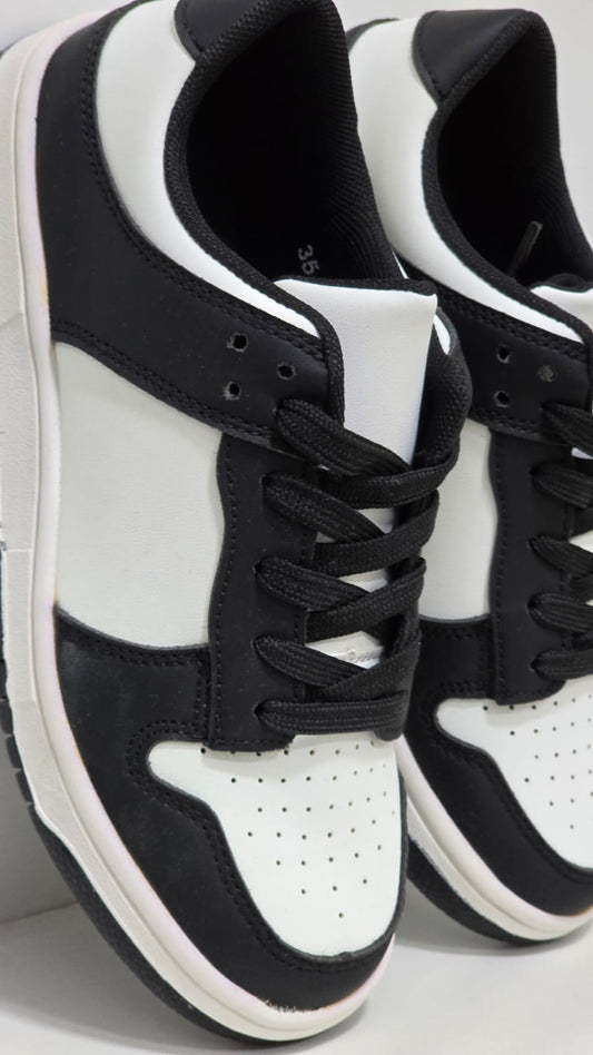 SNEAKER PANDA