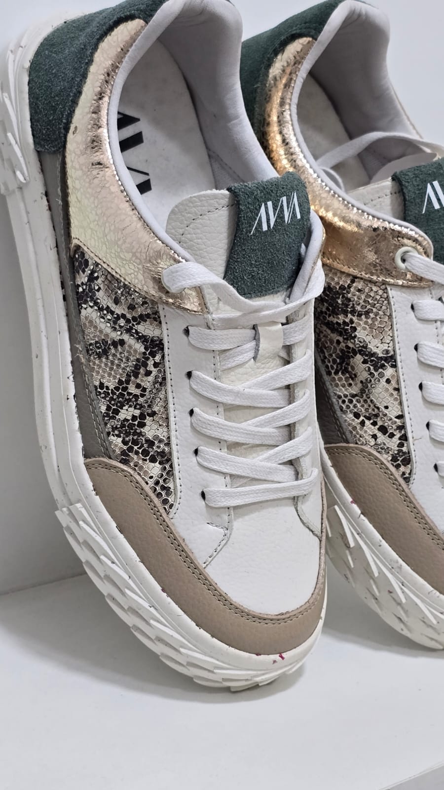 SNEAKER AVVA