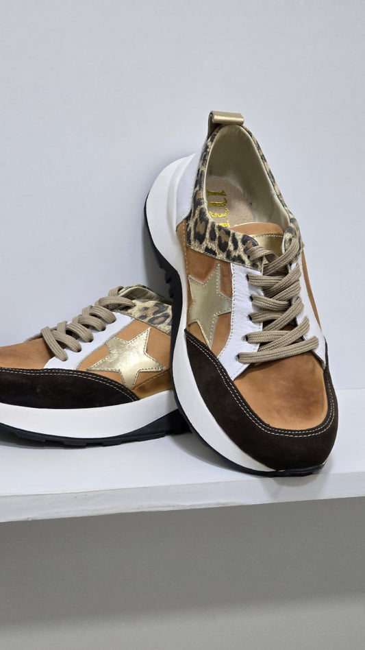 SNEAKER STAR