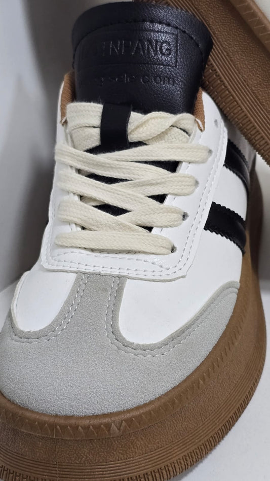 SNEAKER VICTORIA