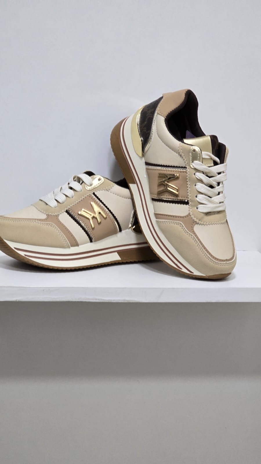 SNEAKERS KATIA