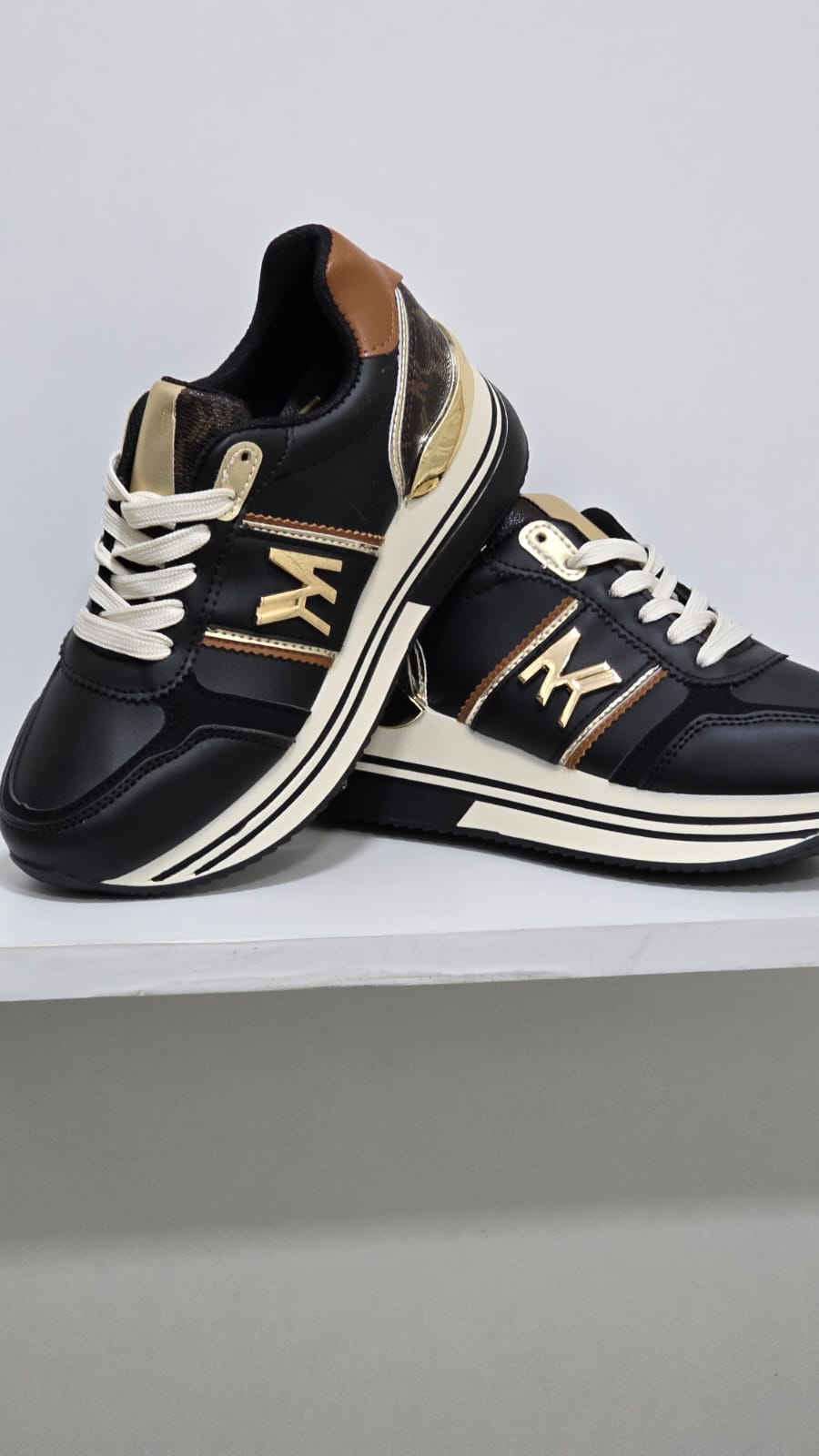 SNEAKERS KATIA